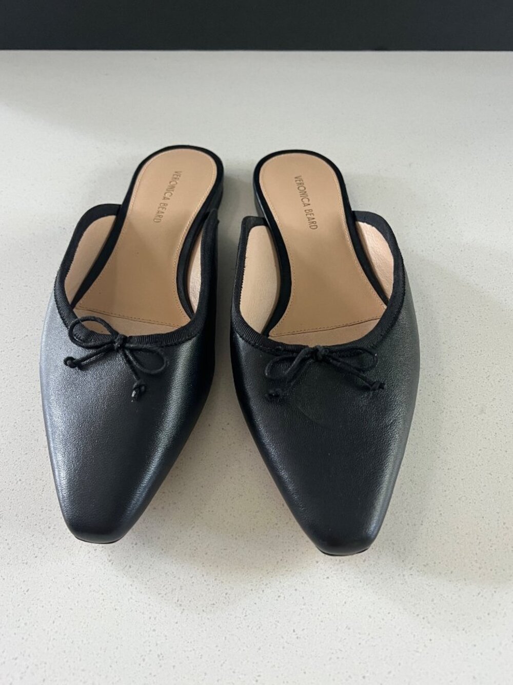 VERONICA BEARD Catherine BLACK Leather Mules SLIDES FLAT SIZE 8 - Picture 3 of 7